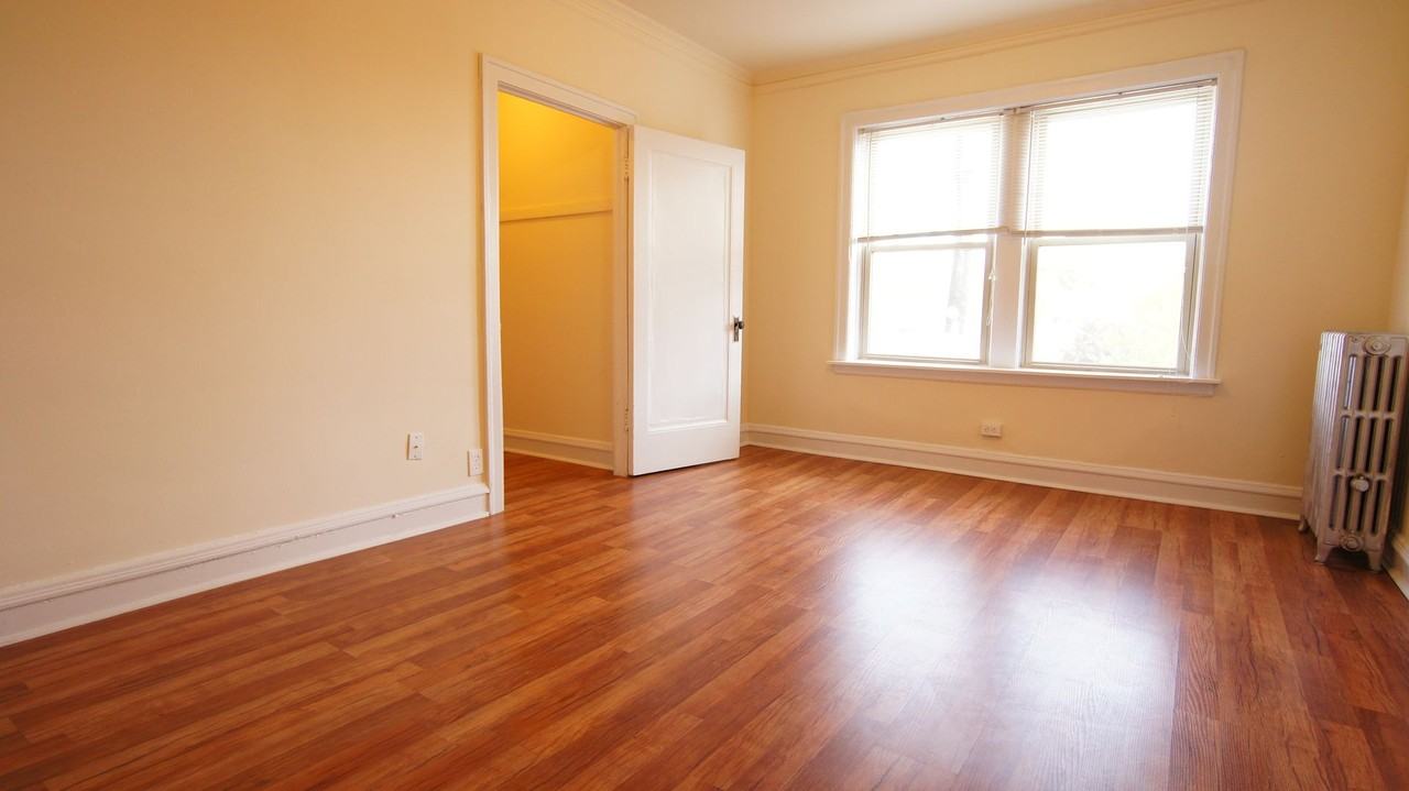 2536 Sawyer LLC - Photo 3 of 50