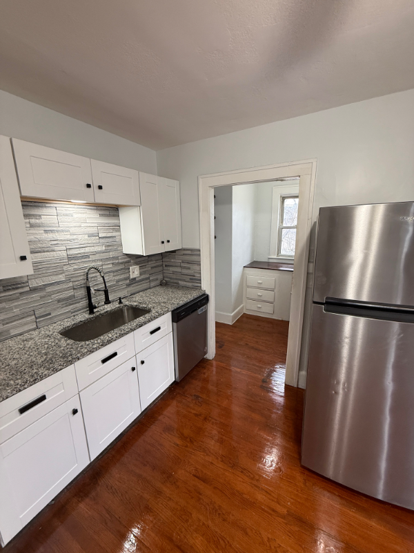 73 Elmdale St - Photo 2 of 20