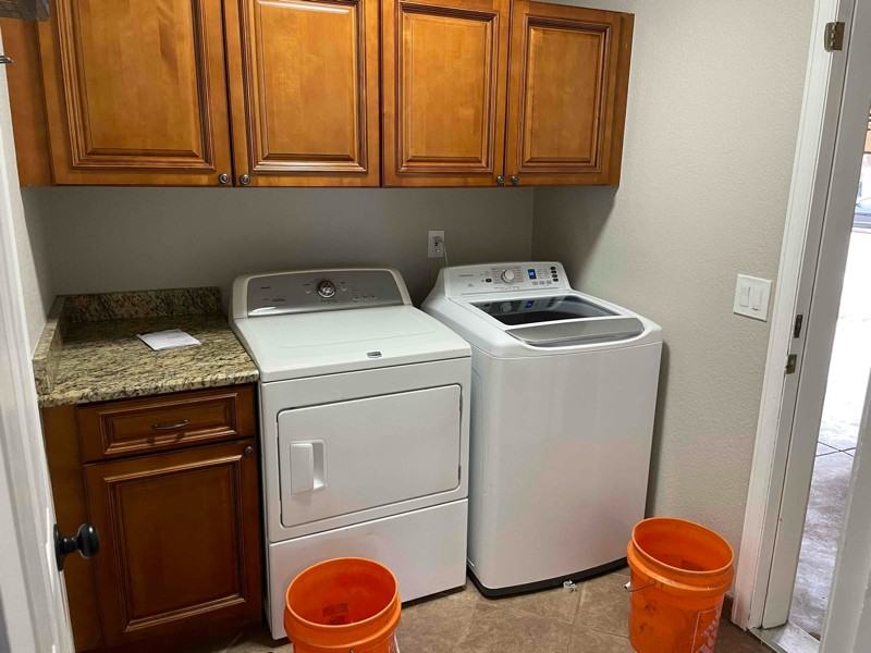 2289 Hyacinth Rd - Photo 4 of 9