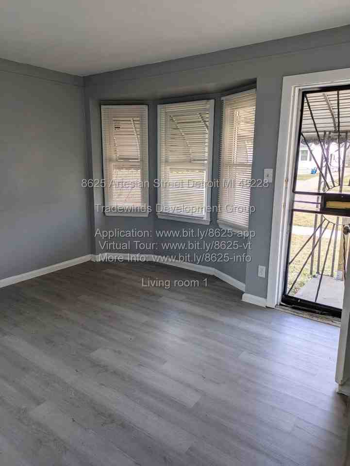 8625 Artesian St - Photo 2 of 11