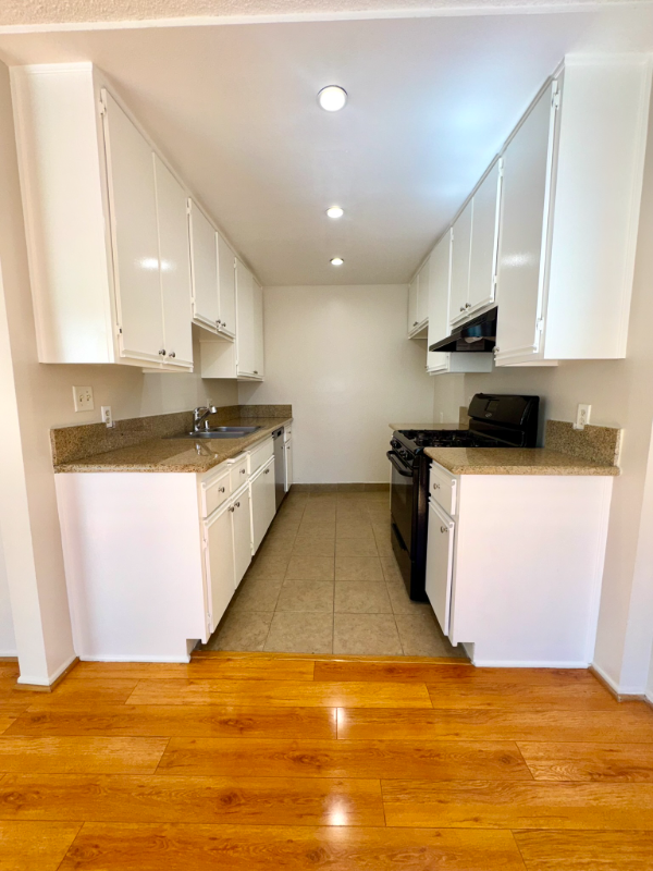 430 E San Jose Ave #F - Photo 2 of 14