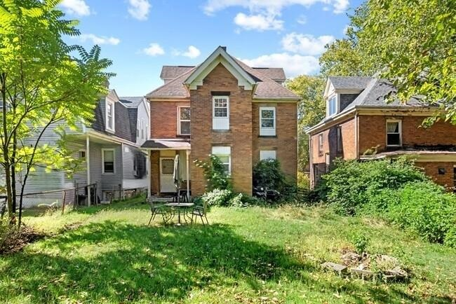 11 Magee Ave #B - Photo 2 of 16