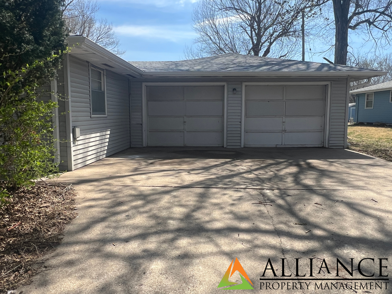 2421 Brockman St - Photo 2 of 24