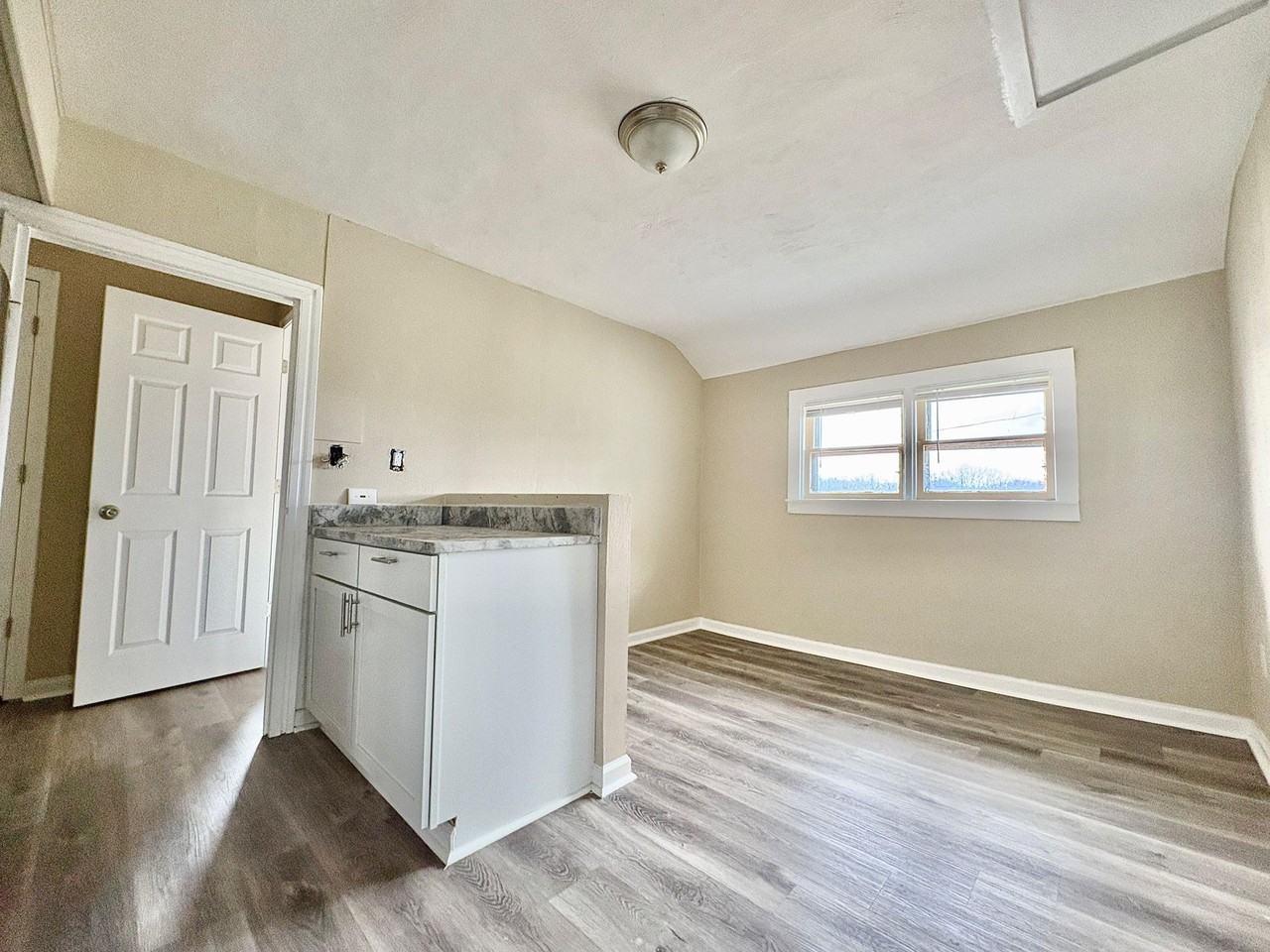 5614 S. Main St - Photo 6 of 14