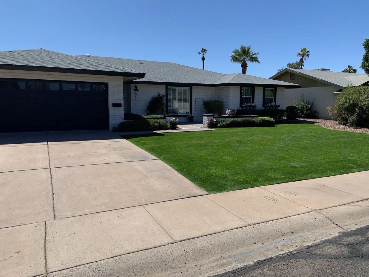 2417 E Loyola Dr - Photo 2 of 6