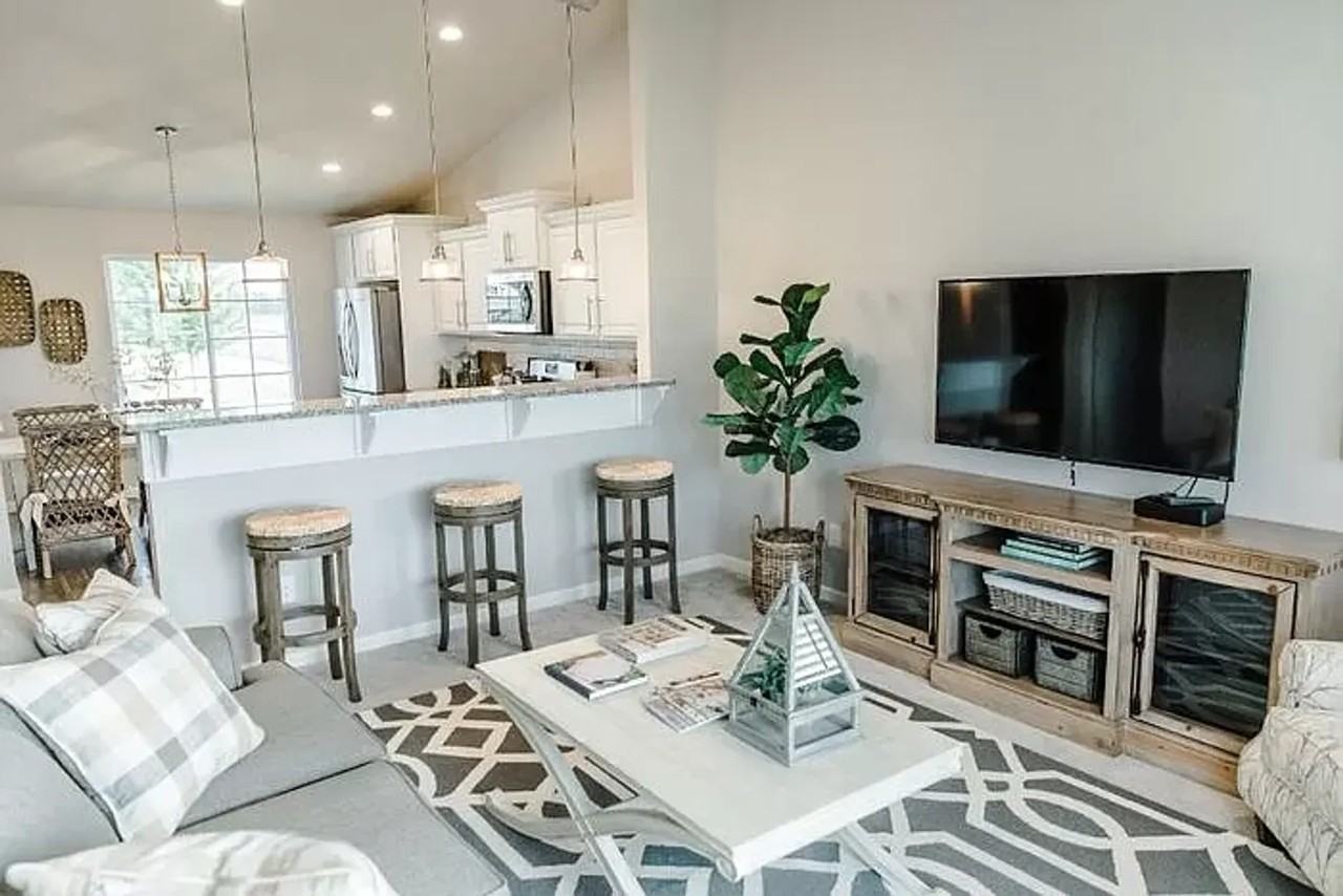 10675 Chancellor St - Photo 2 of 11