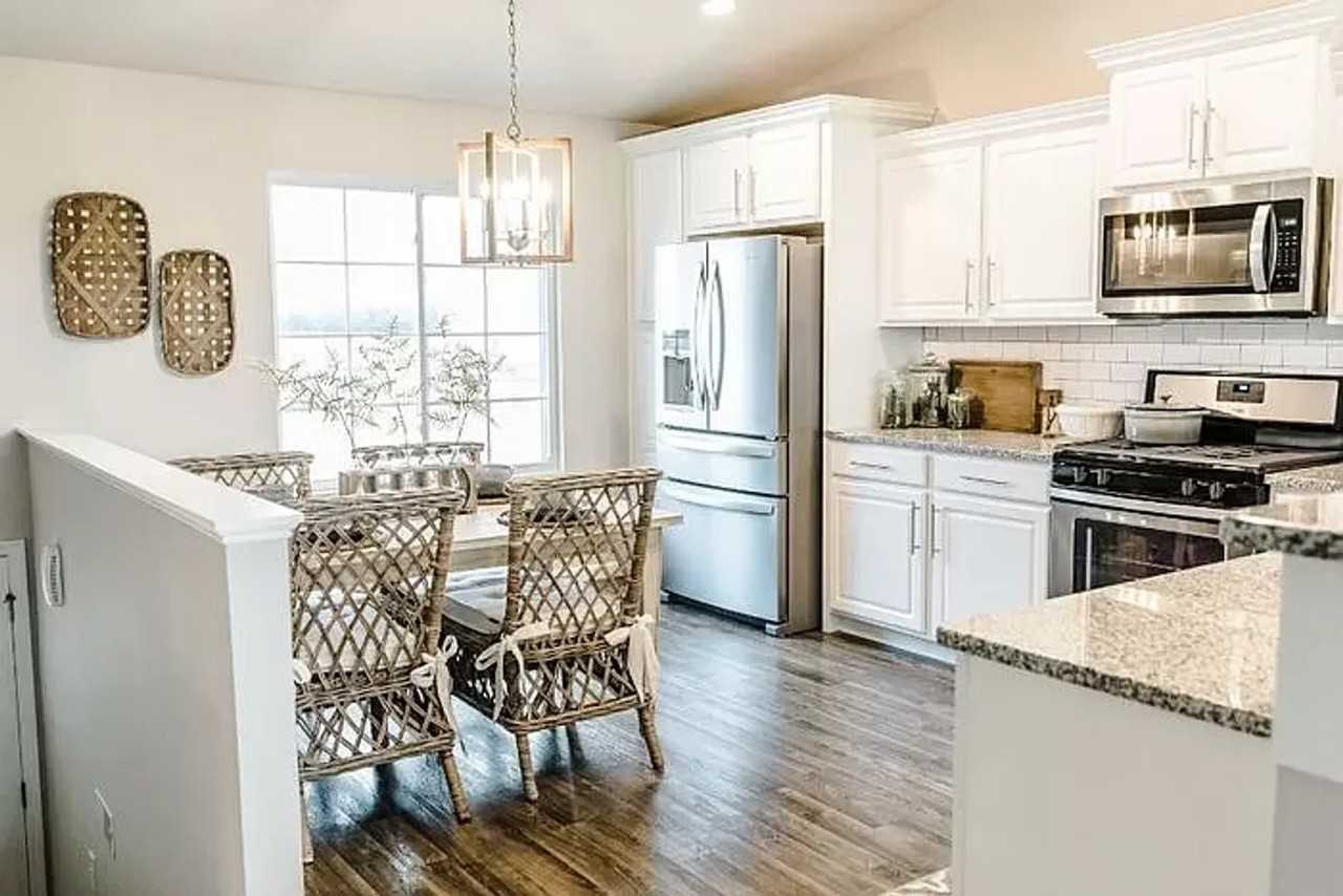 10675 Chancellor St - Photo 3 of 11