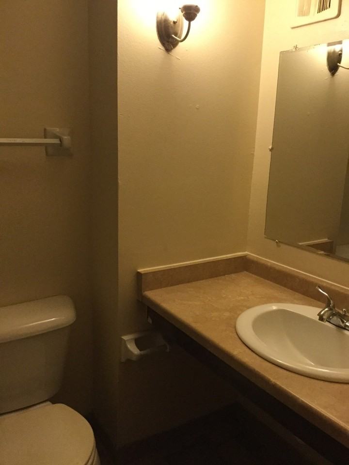 8911-B N 95th St - Photo 3 of 10