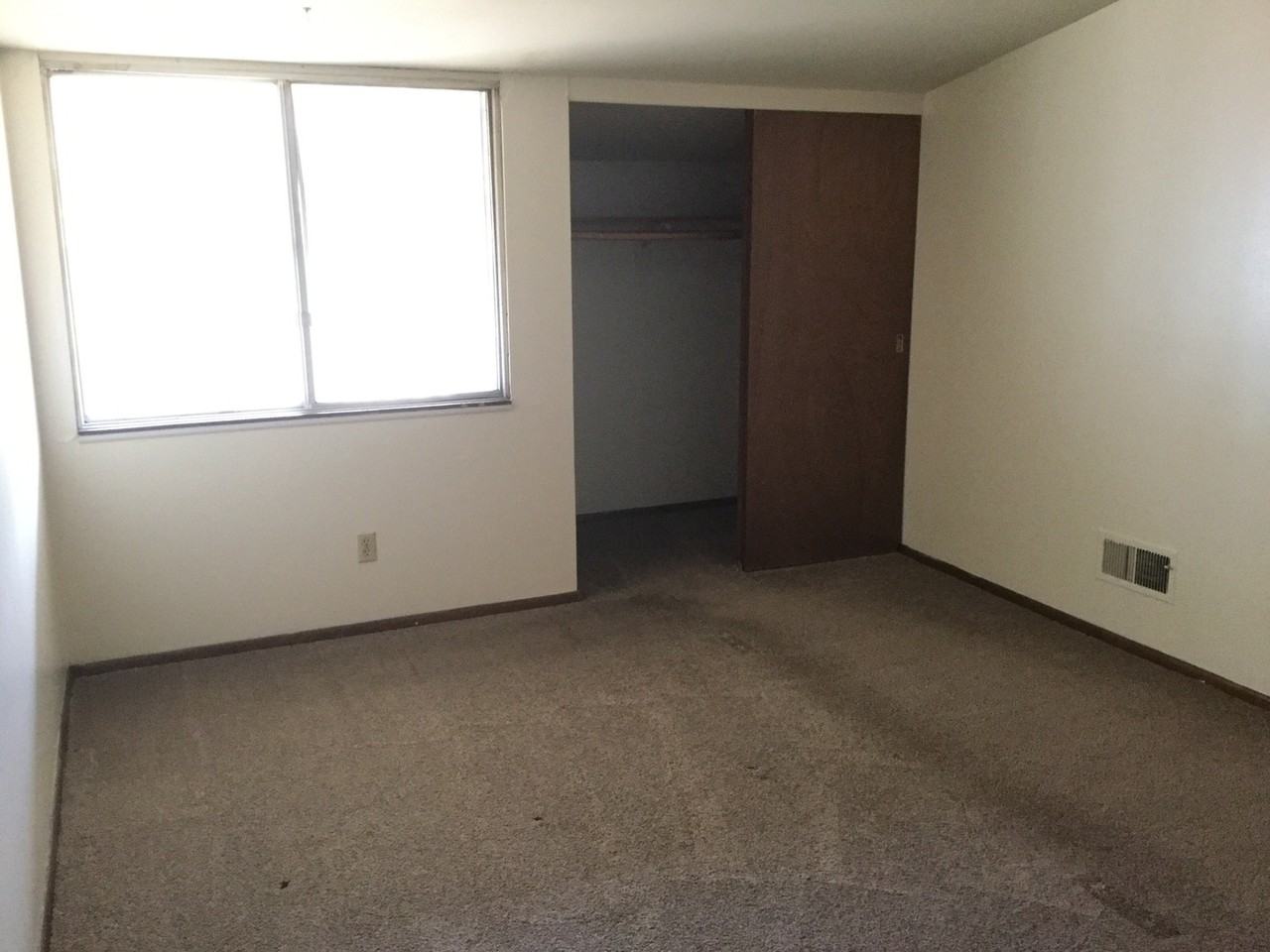 8911-B N 95th St - Photo 4 of 10