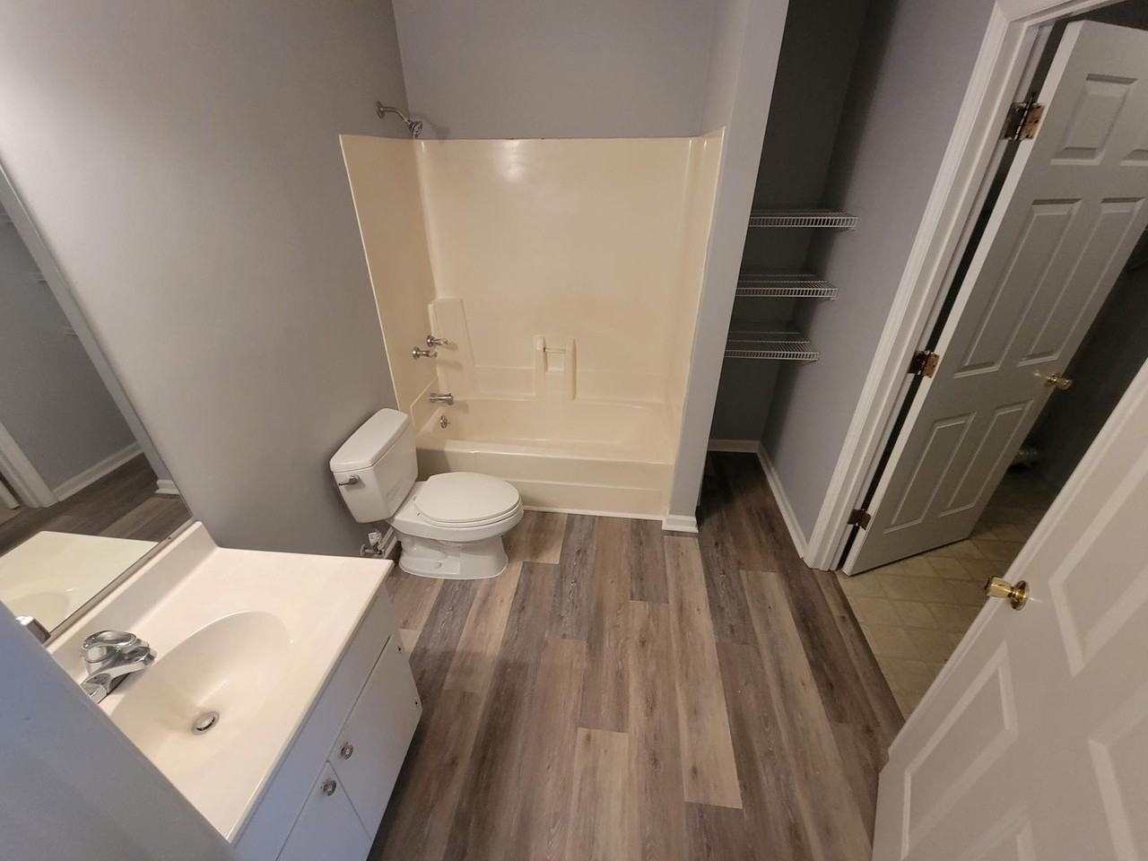 309 Somers Ave - Photo 7 of 9