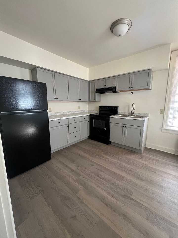 730 Pennsylvania Ave - Photo 2 of 13