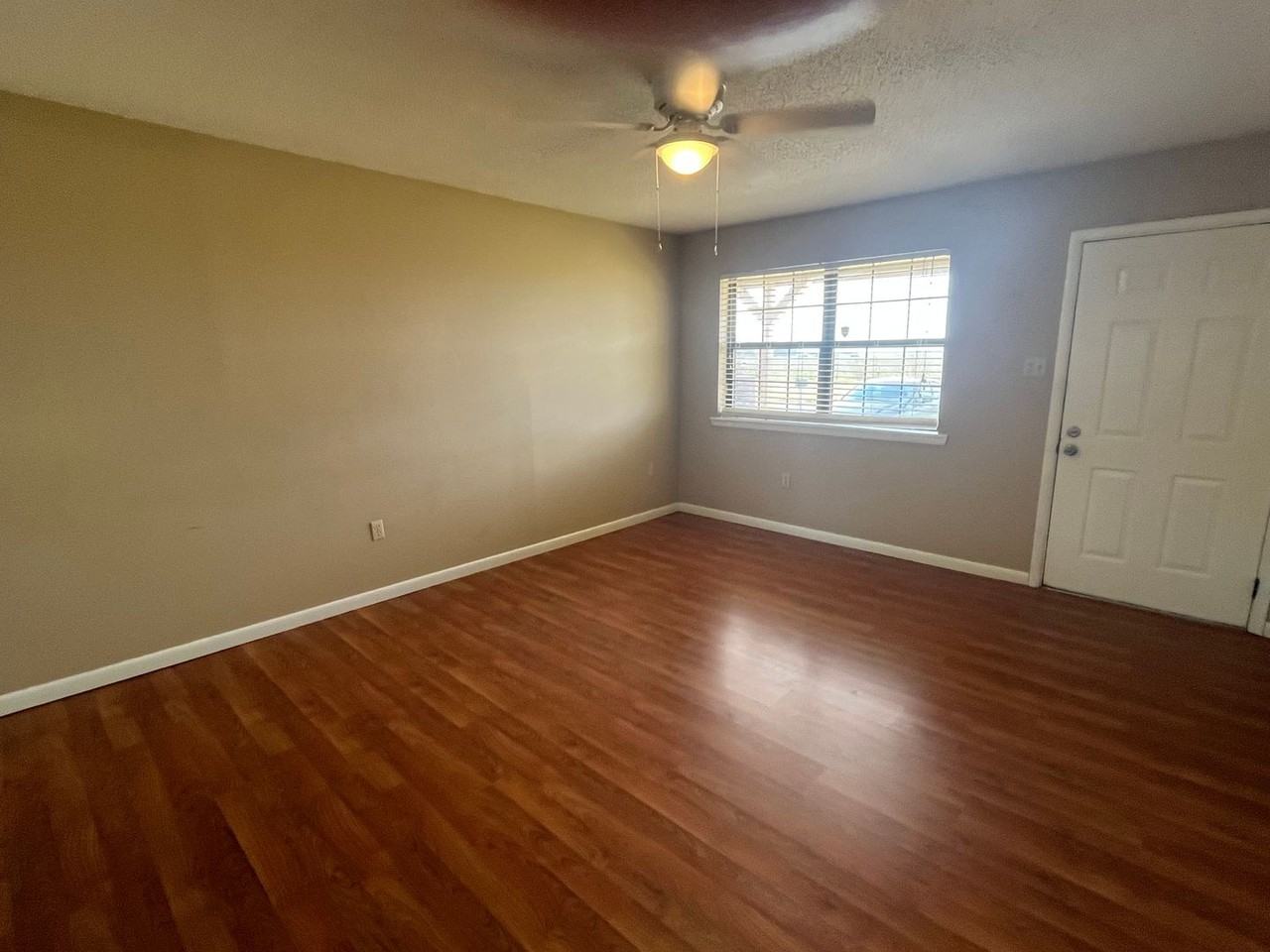 210 Rollans St - Photo 3 of 16