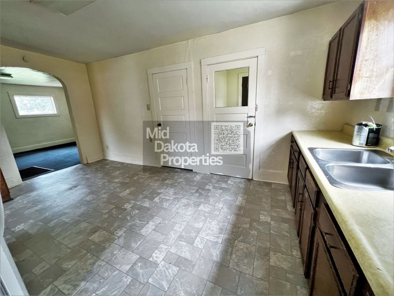 1005 E 2nd Ave - Photo 3 of 13