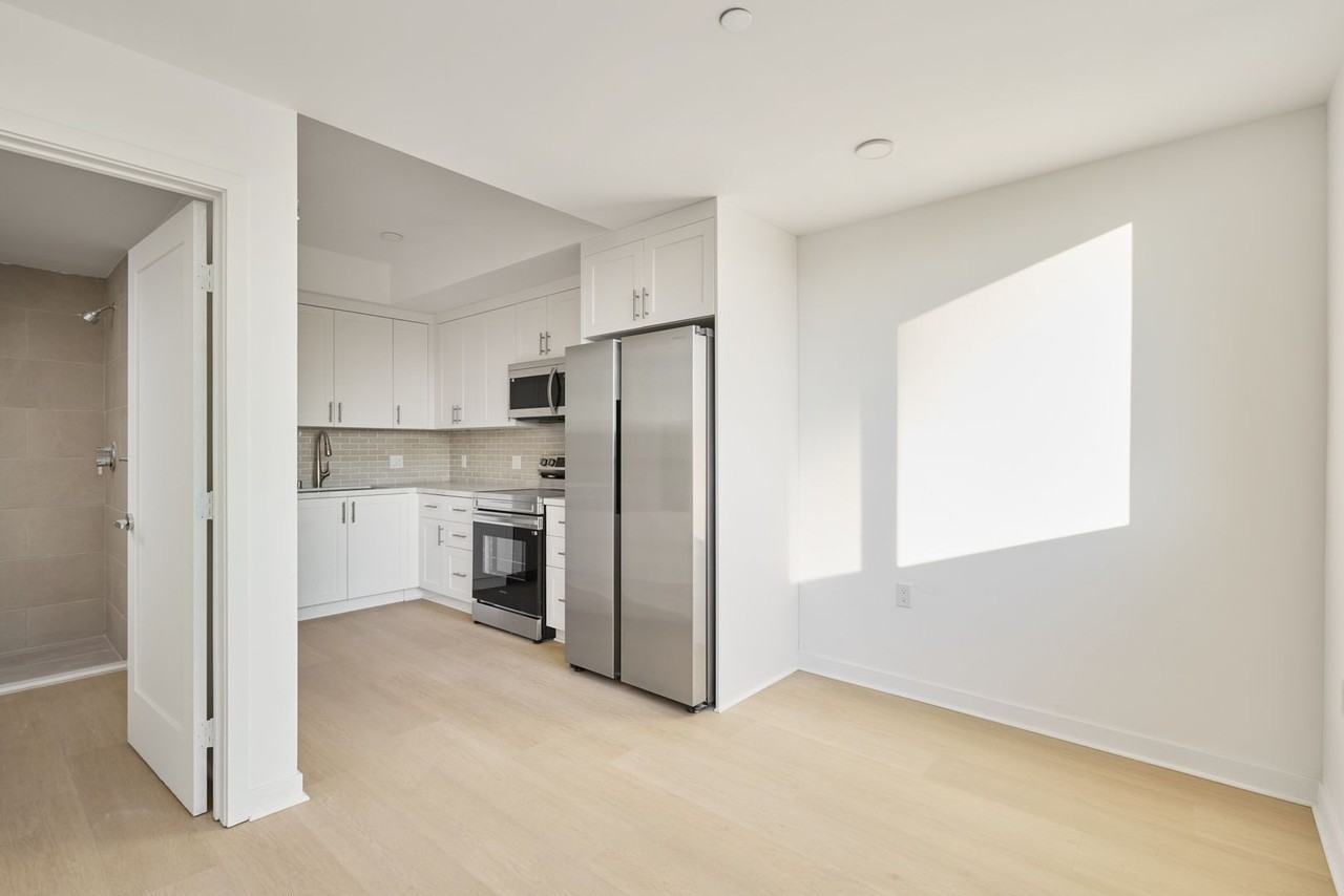 The Harper on Beverly - Photo 7 of 14