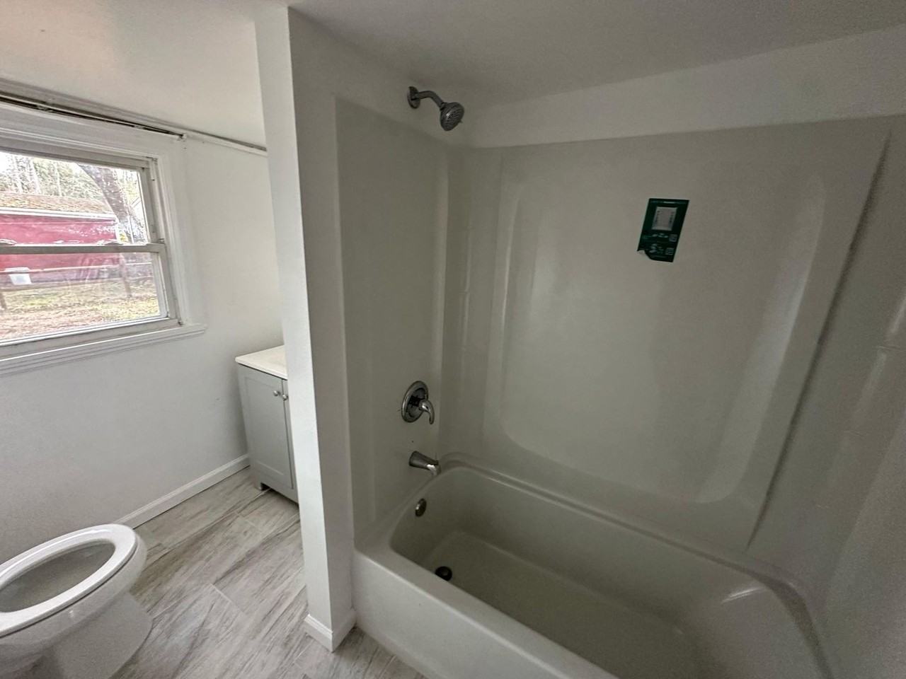 129 Haines St - Photo 3 of 8