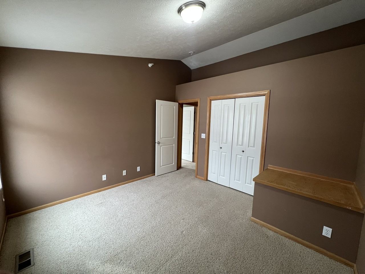 5924 N 167th Plz #NA - Photo 7 of 9