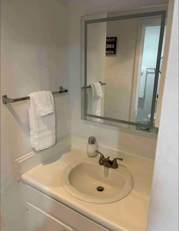 612 Executive Golf Villas #A - Photo 7 of 9