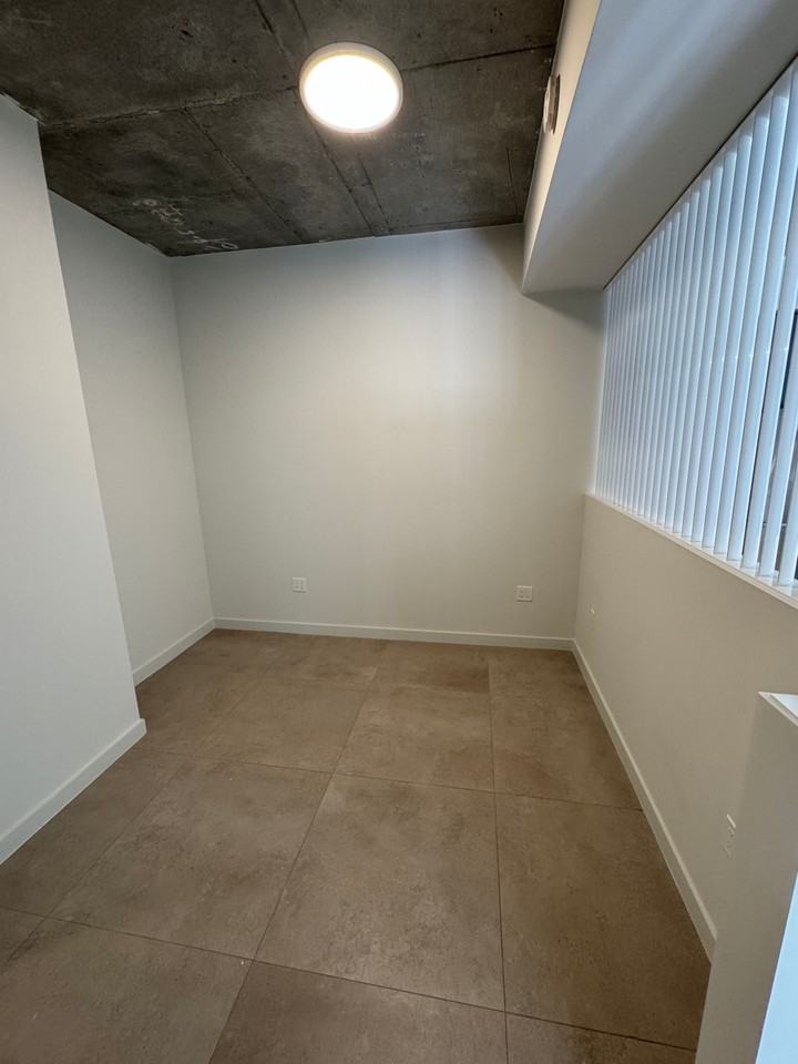 89 Northwest 32nd Street #A4 - Photo 7 of 38