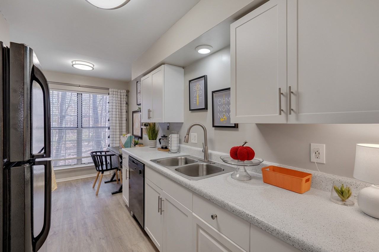 Trailwood Crossing Apartments - Photo 2 of 49