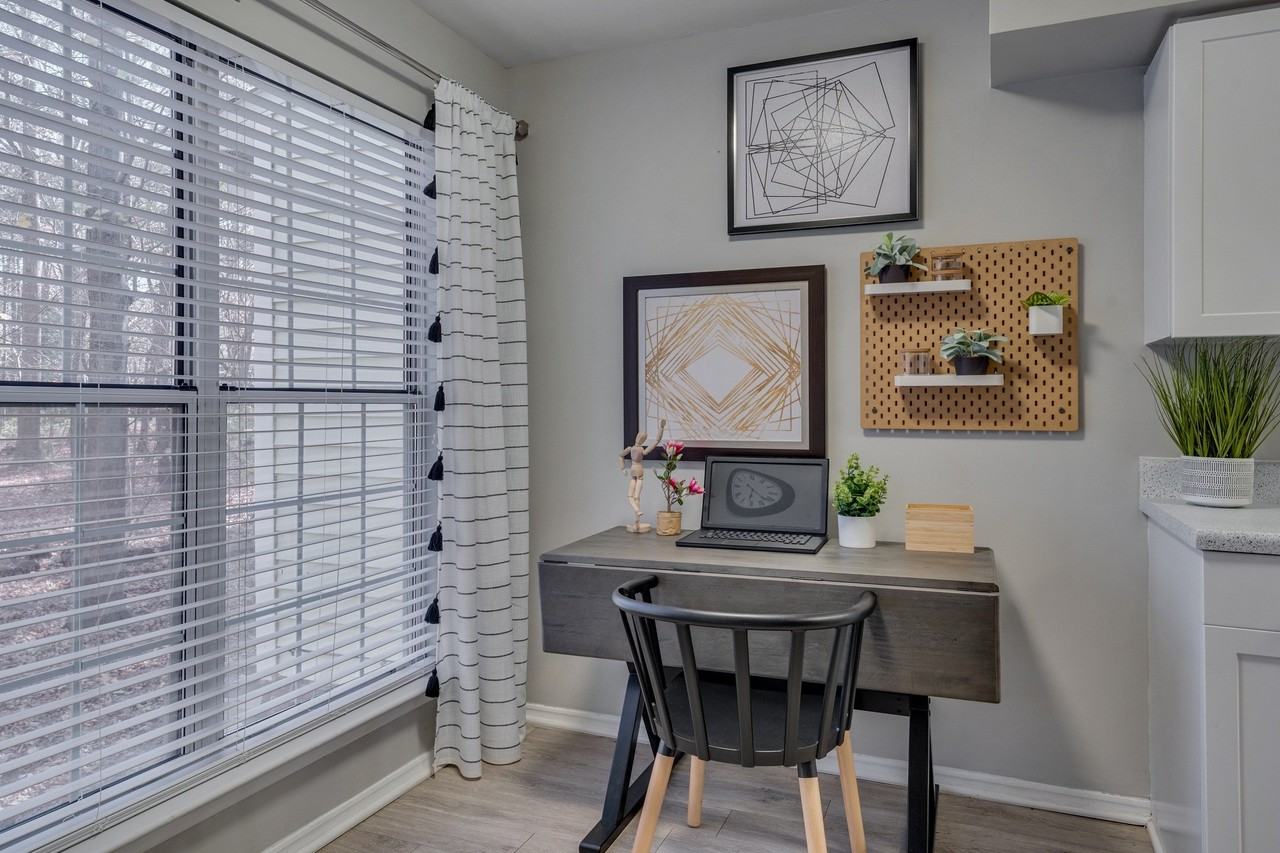 Trailwood Crossing Apartments - Photo 3 of 49