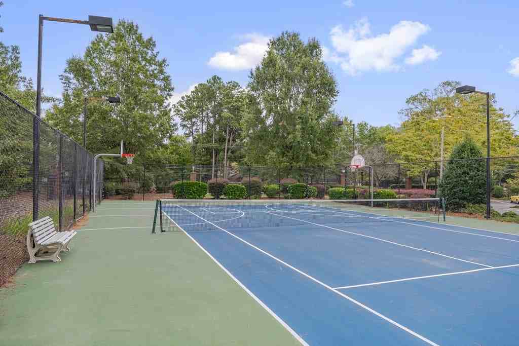 Southpoint Estate Apartments - Photo 3 of 34