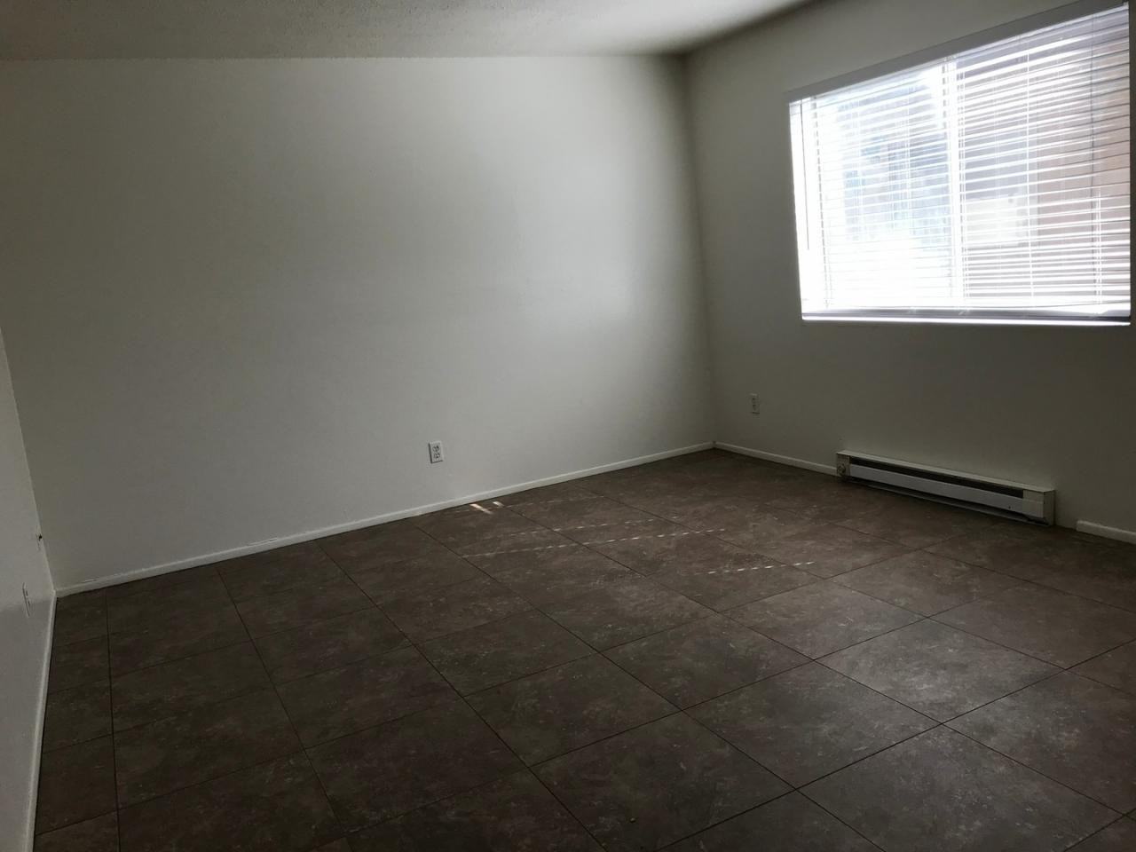 2731 North Fair Oaks Avenue - Photo 3 of 4