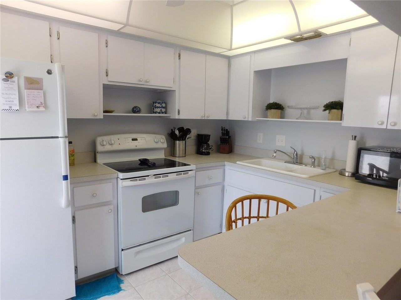 509 E Venice Ave #210 - Photo 3 of 10