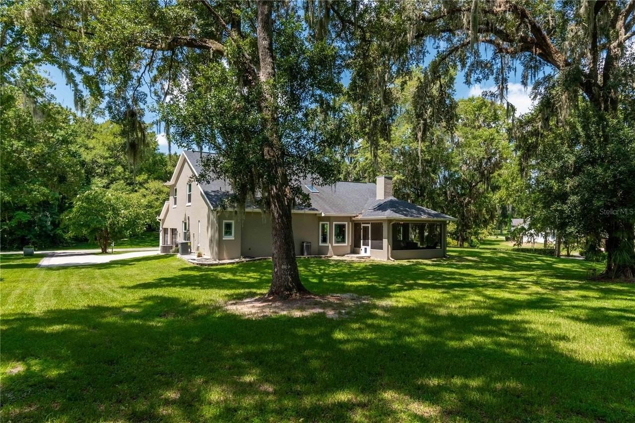 8928 Southwest 8th Street - Photo 6 of 47