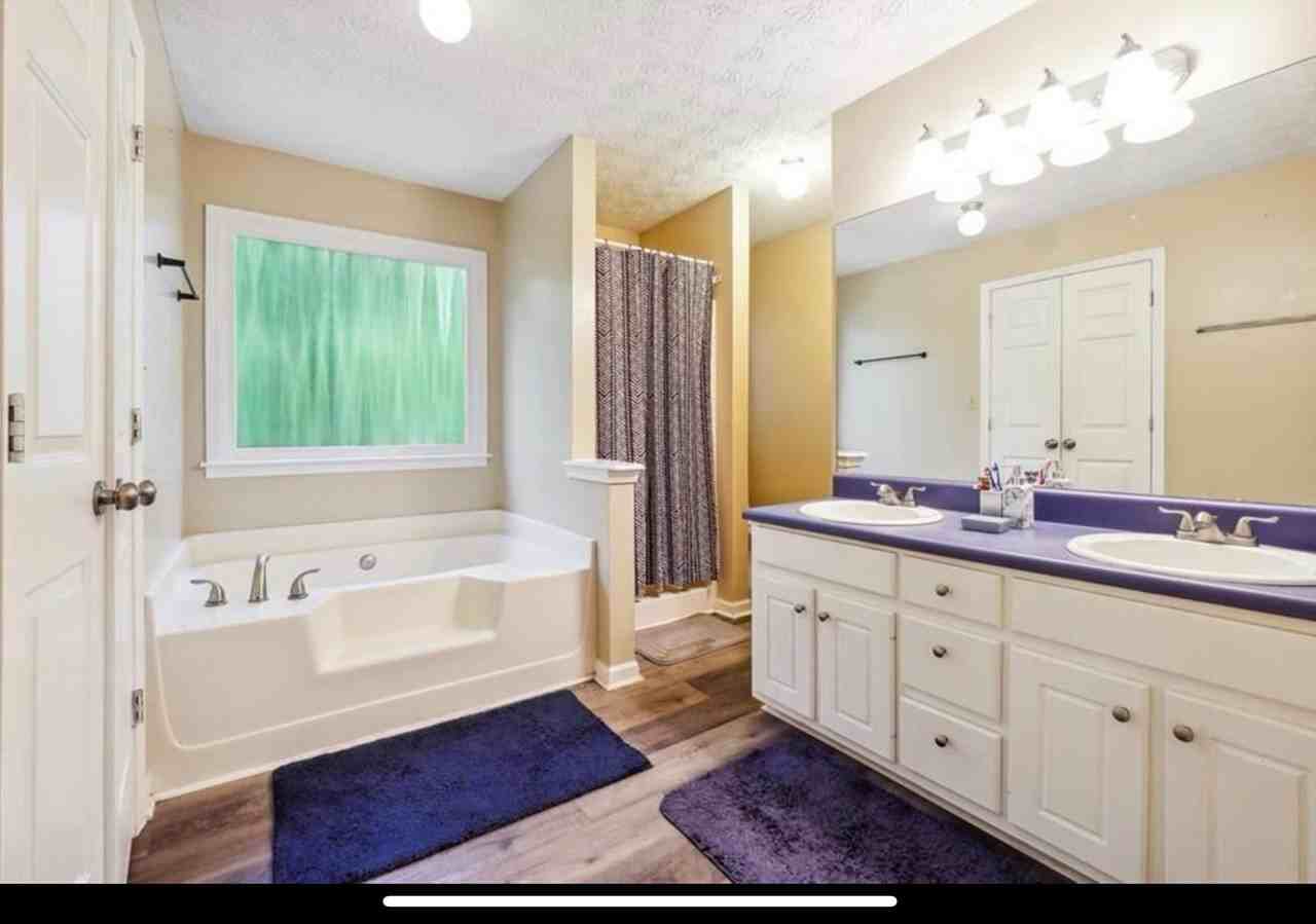 Mill Pointe Cv - Photo 2 of 14