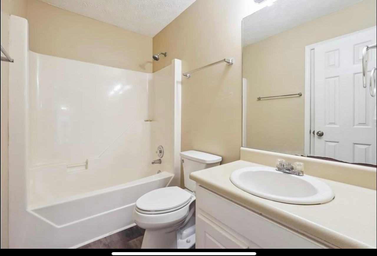 Mill Pointe Cv - Photo 4 of 14