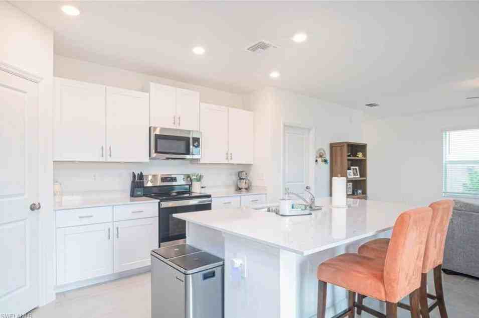 Dakota Ridge Pl - Photo 2 of 6