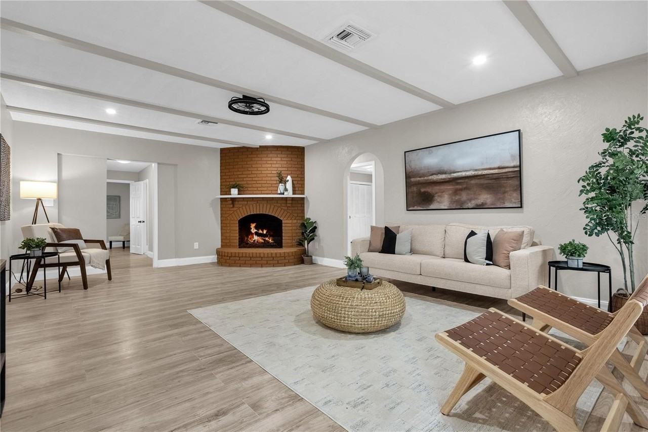 Saratoga Dr - Photo 6 of 7