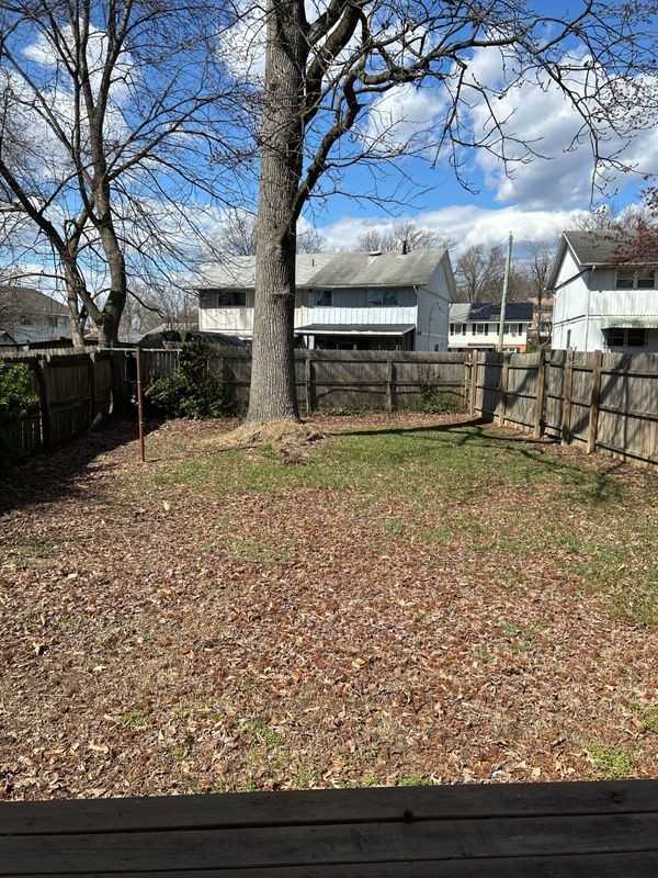 6406 Seat Pleasant Dr - Photo 3 of 9