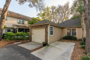 featured image of 9767 Sw 52nd Rd