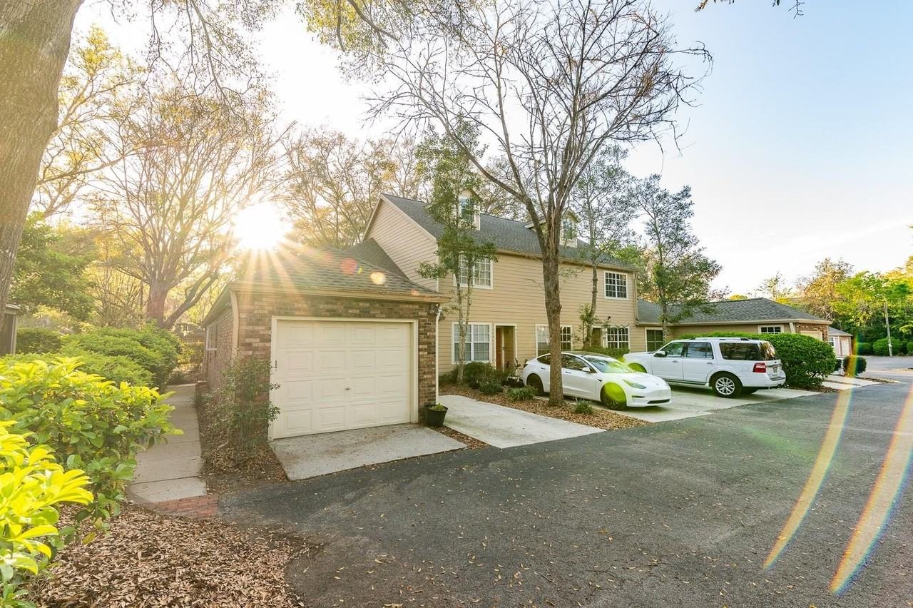 9767 Sw 52nd Rd - Photo 3 of 32