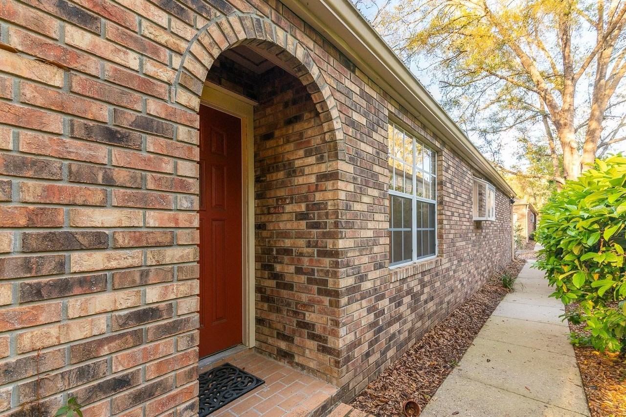 9767 Sw 52nd Rd - Photo 4 of 32