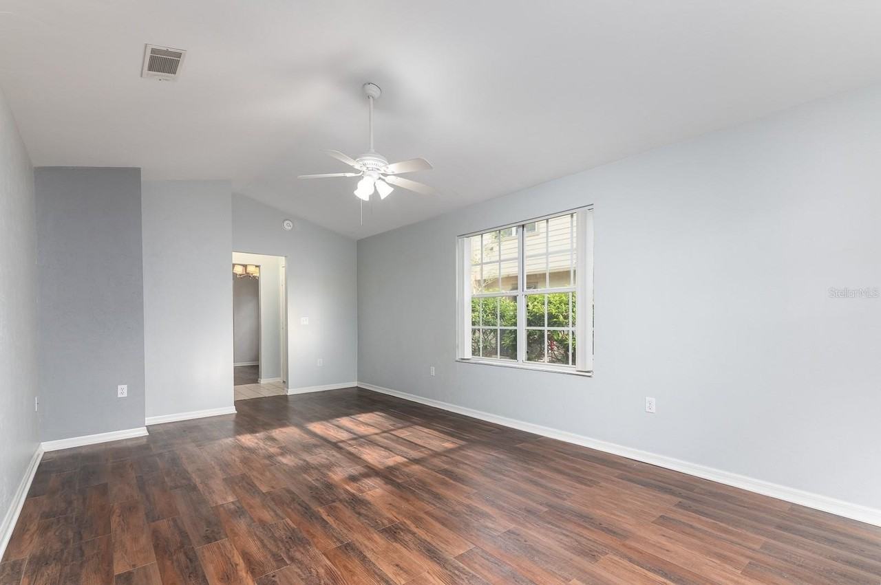 9767 Sw 52nd Rd - Photo 5 of 32