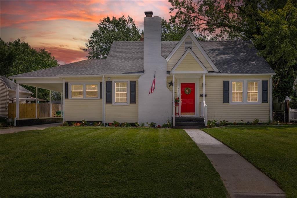 305 Washington Ave - Photo 2 of 26