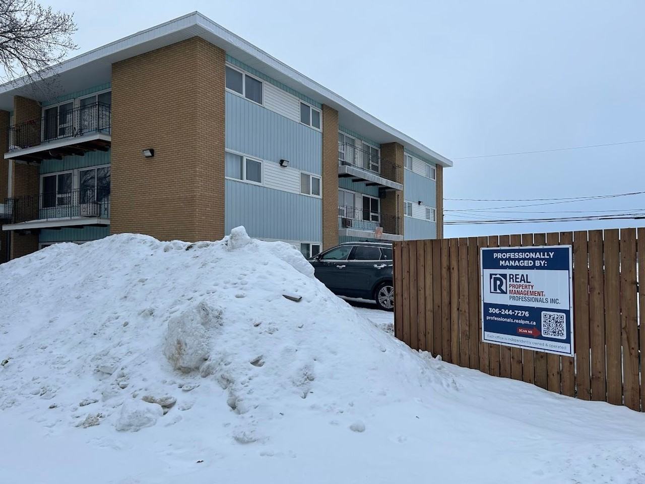 2 Bedroom Unit near Northgate Mall - Photo 2 of 20