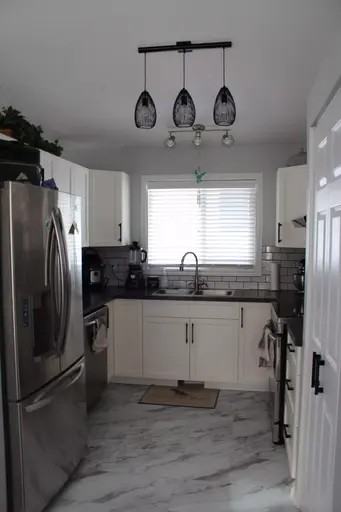 13 Harper Dr #13 - Photo 3 of 12