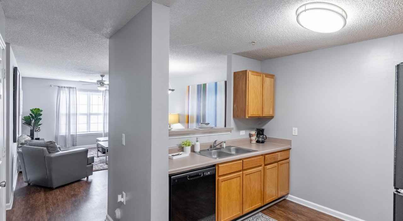 The Deryn - Photo 3 of 57