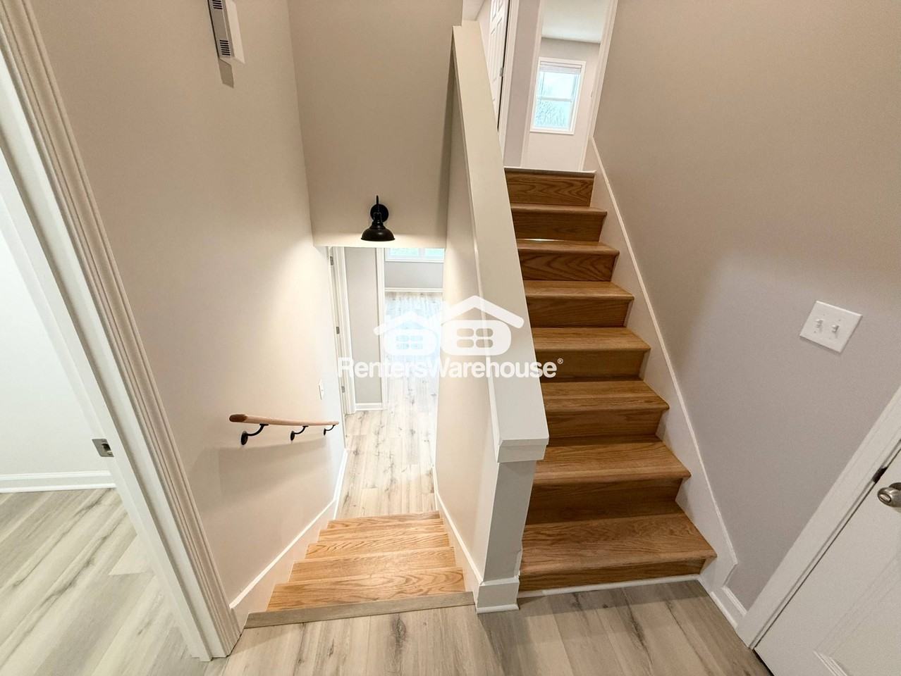 6901 Floyd St - Photo 3 of 31