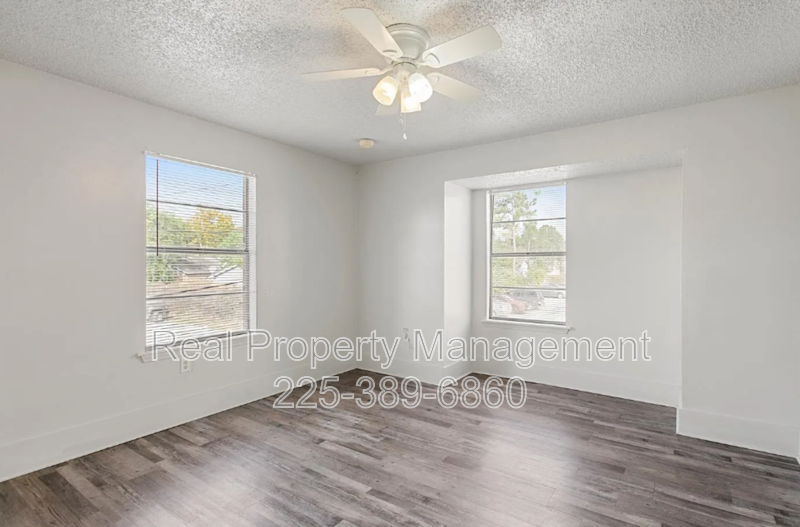 1005 Shilo Ave #B - Photo 5 of 11