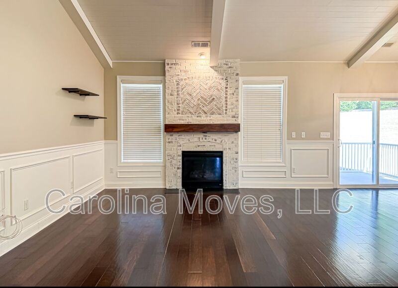 225 Wiscasset Way - Photo 2 of 17