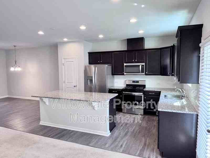 532 Catalina Grande Dr - Photo 3 of 28