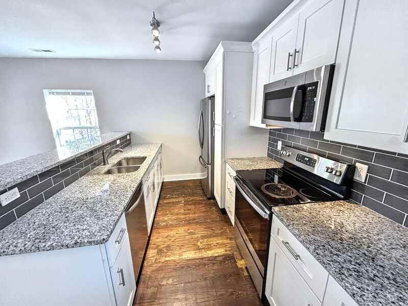 2214 Joplin Ave - Photo 3 of 24