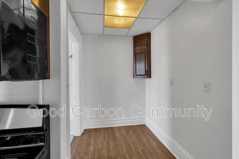 300 High St #4 - Photo 4 of 10