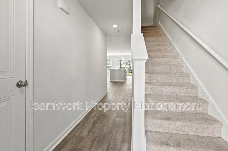 163 Rosefield Ct - Photo 5 of 30