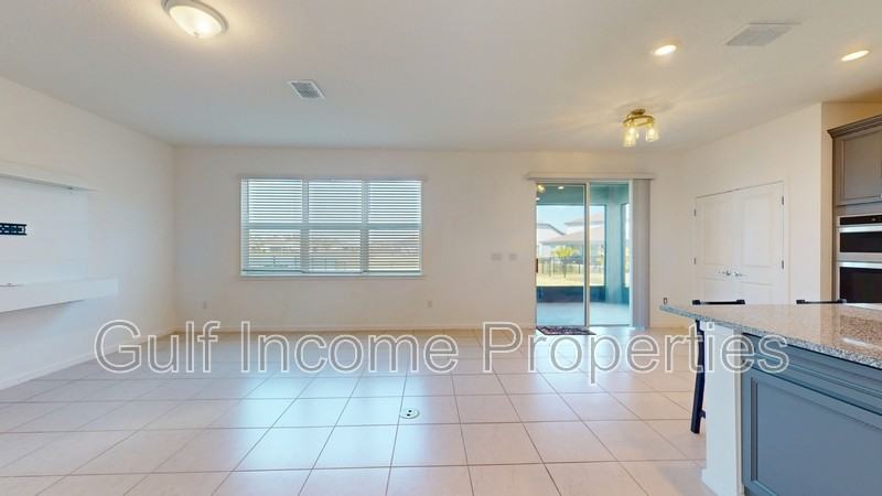 9505 Lamine Way - Photo 5 of 30