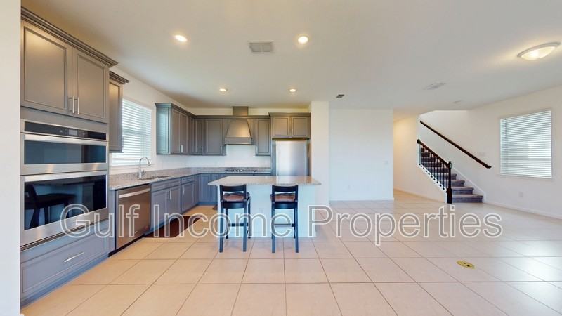 9505 Lamine Way - Photo 4 of 30